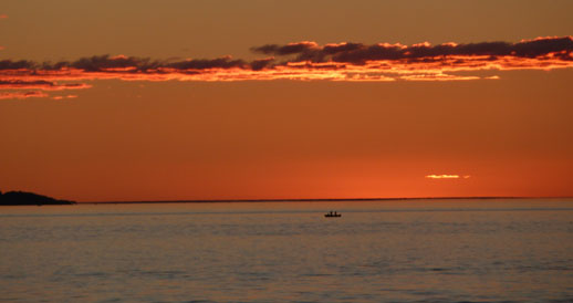 Things to See and Do in Hervey Bay sunset cruise