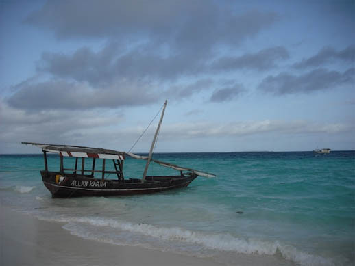 zanzibar-travel-tips-kids-dhow