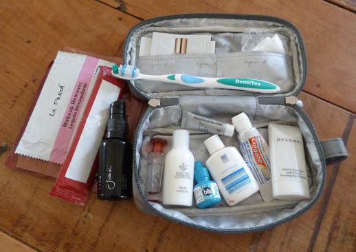 what-to-pack-wash-bag-contents