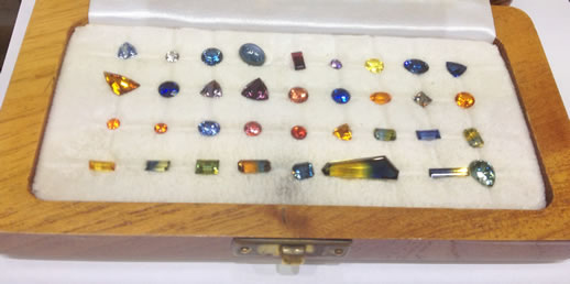 rubyvale rainbow sapphires