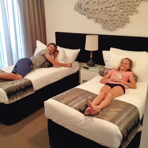 rumba resort caloundra apartment kids room