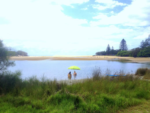 currimundi lake by electric bike