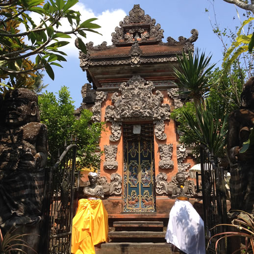 rumah desa entrance 2