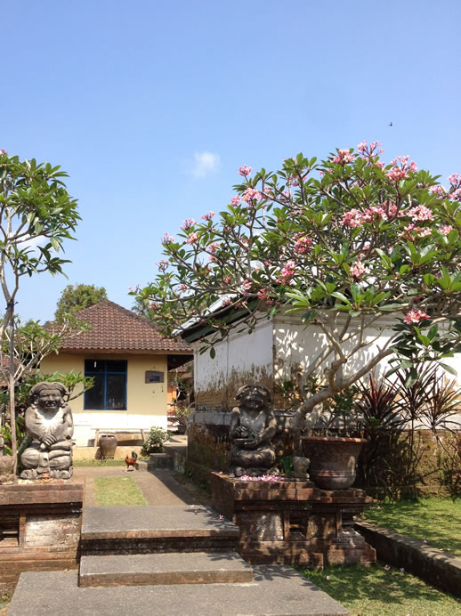 rumah desa entrance